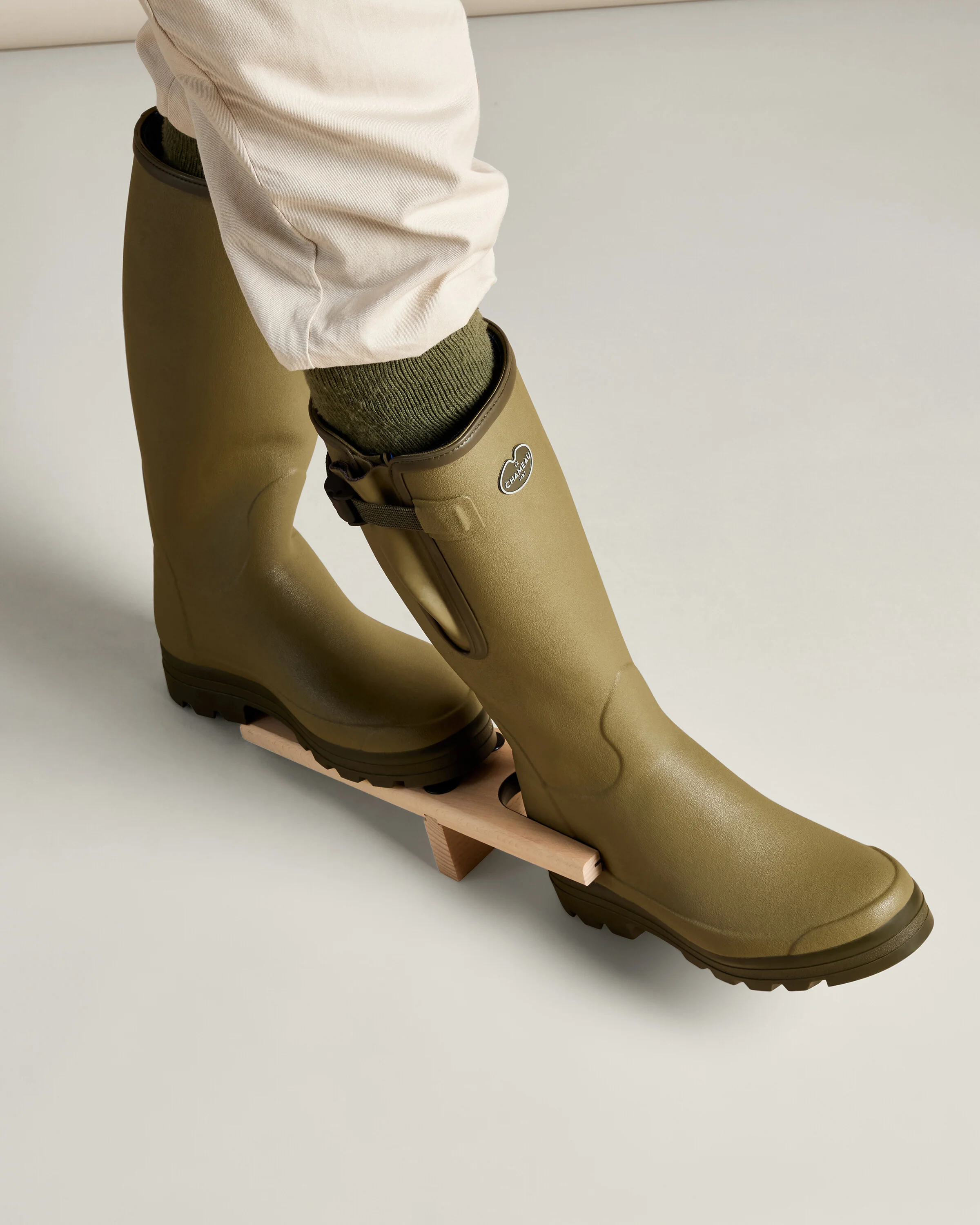 Wooden Boot Jack - Neutre - Image 5